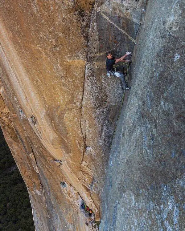 Nalle Hukkataival attempting The Dawn Wall