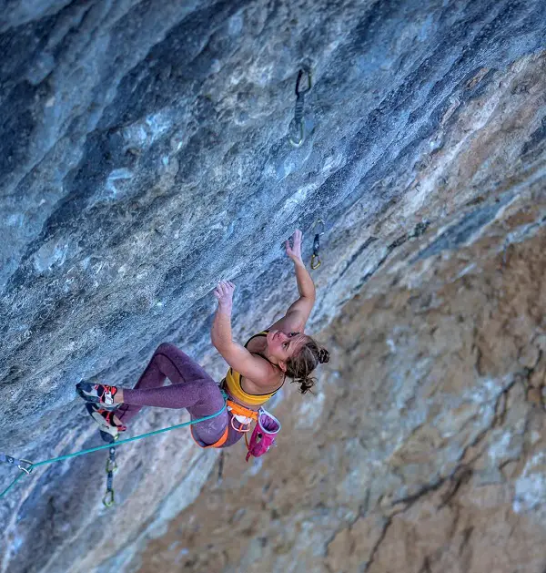 Hayes Margo Climbing Papichulo