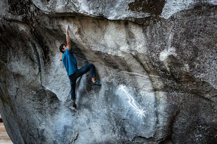 Jordan Cannon on Midnight Lightning climb