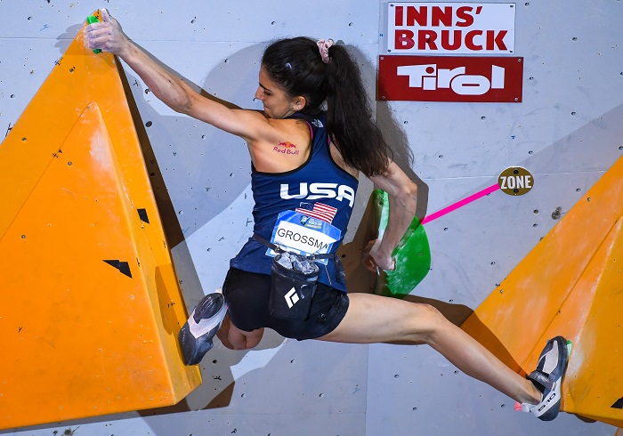 Natalia Grossman bouldering competition