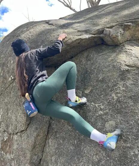 girls what to wear bouldering in winter