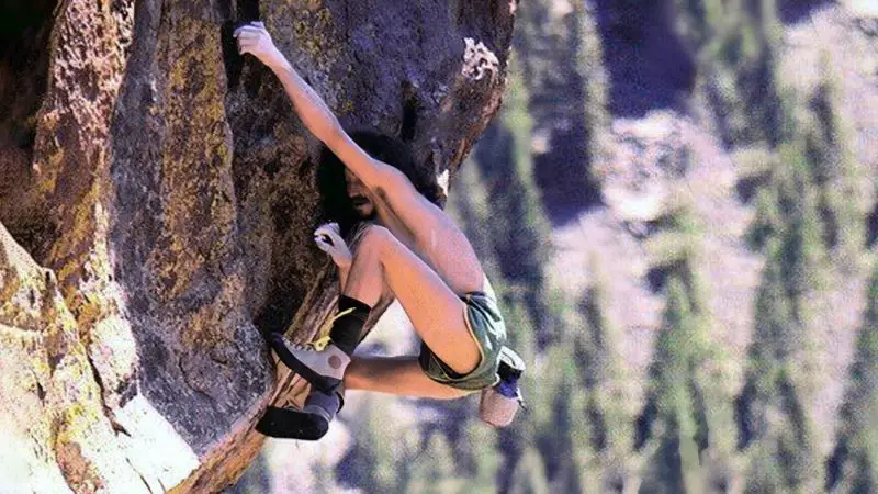 Derek Hersey free solo climbing